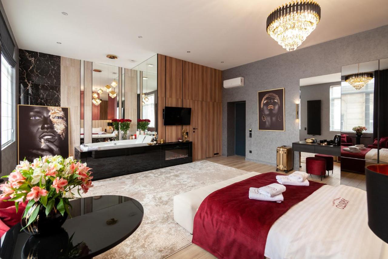 Aristo Jacuzzi Hotel Львов Экстерьер фото