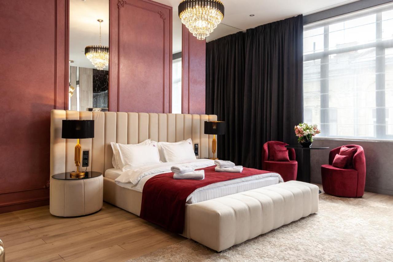 Aristo Jacuzzi Hotel Львов Экстерьер фото